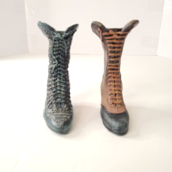 Two Vintage 1998 Victorian Ladies Resin Boots 4.5" Tall - Picture 3 of 10